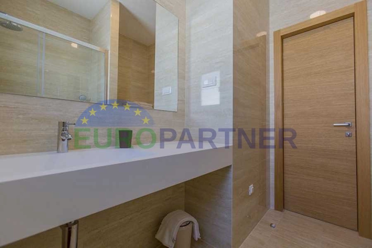 House For sale - SPLITSKO-DALMATINSKA  MAKARSKA 