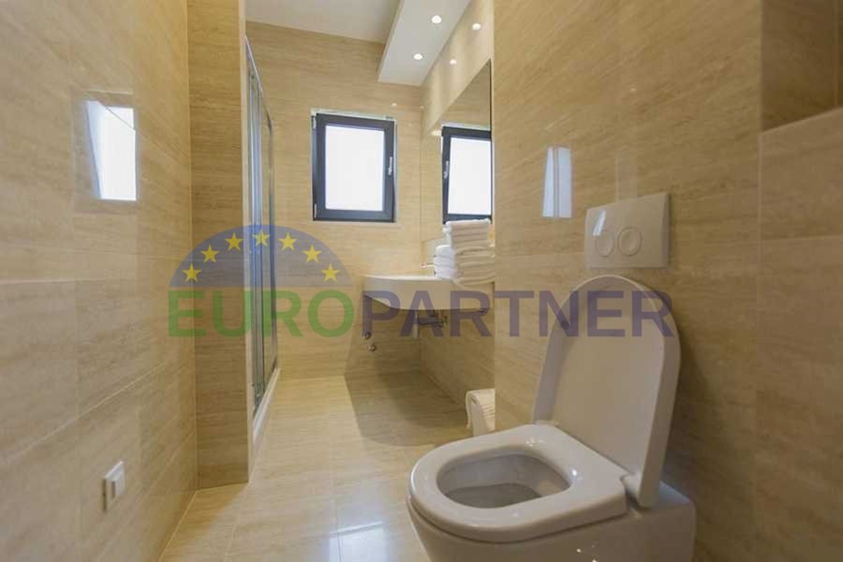 House For sale - SPLITSKO-DALMATINSKA  MAKARSKA 