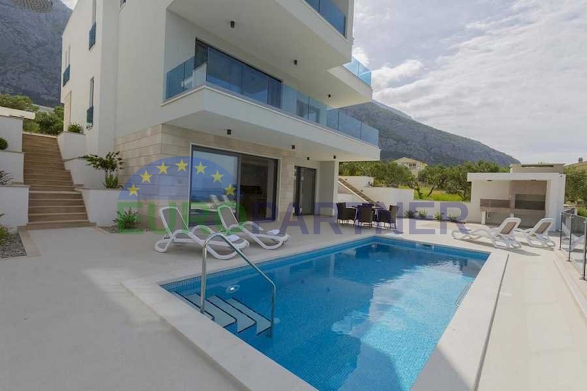 House For sale - SPLITSKO-DALMATINSKA  MAKARSKA 