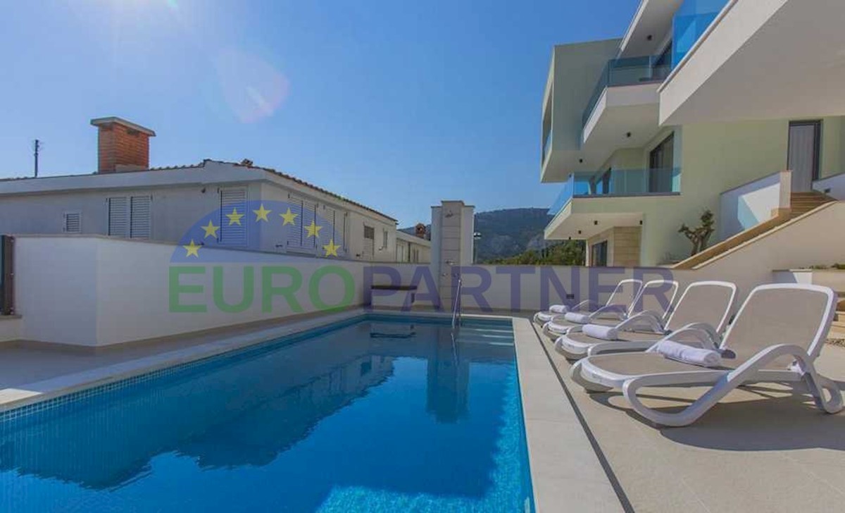 House For sale - SPLITSKO-DALMATINSKA  MAKARSKA 