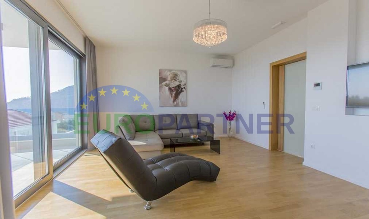 House For sale - SPLITSKO-DALMATINSKA  MAKARSKA 