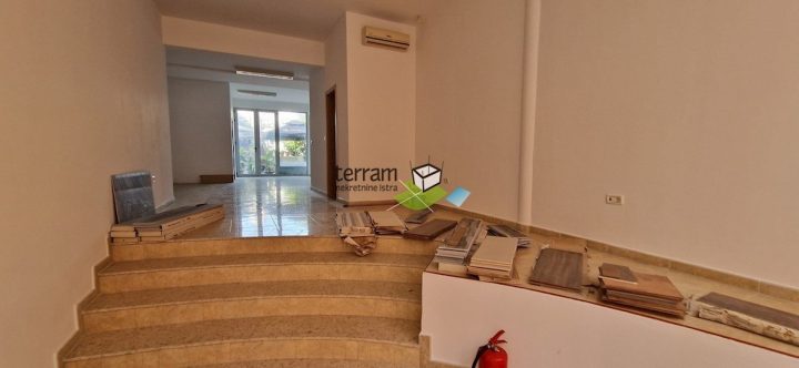 Poslovni prostor na prodaju 183 m² – Pula