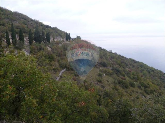 Land For sale MOŠĆENIČKA DRAGA
