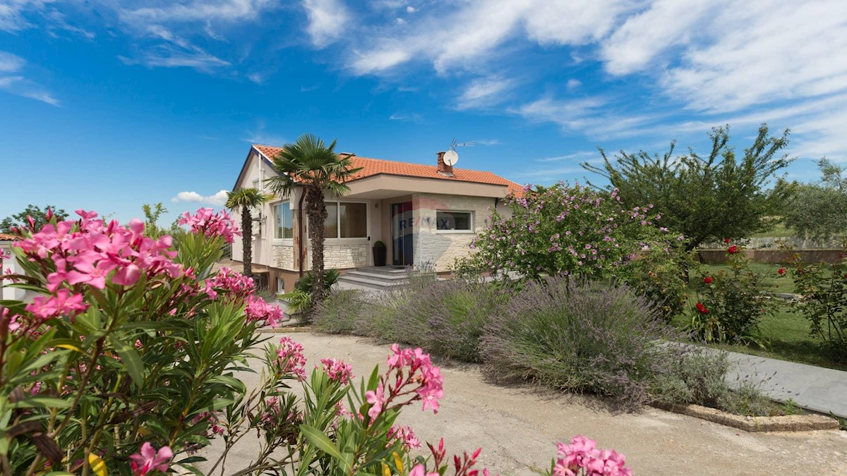 Casa In vendita - ISTARSKA  POREČ 