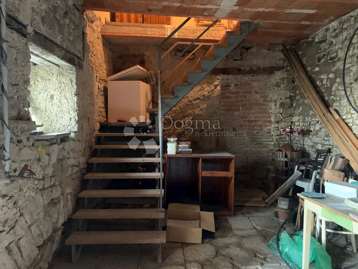 Kuća Na prodaju - ISTARSKA  MOTOVUN 