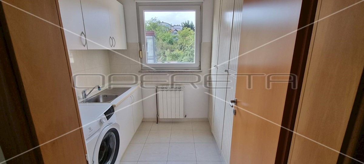 Apartmán Na predaj - GRAD ZAGREB  ZAGREB 