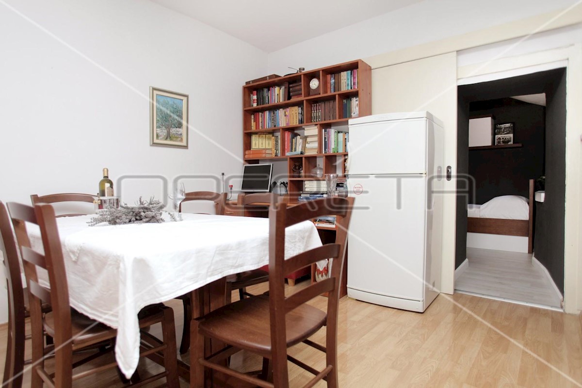 Apartment Zu verkaufen - SPLITSKO-DALMATINSKA  TROGIR 