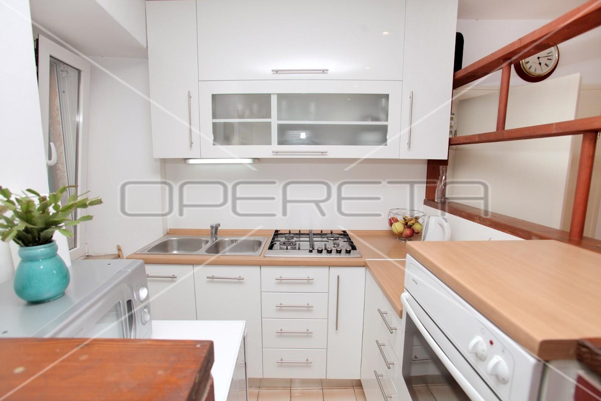 Apartment Zu verkaufen - SPLITSKO-DALMATINSKA  TROGIR 