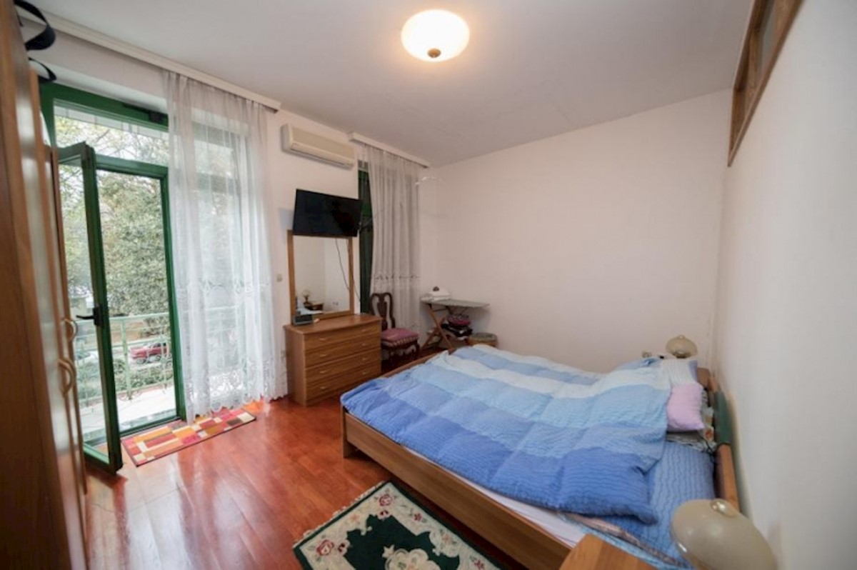 Apartma Na predaj - PRIMORSKO-GORANSKA  CRIKVENICA 