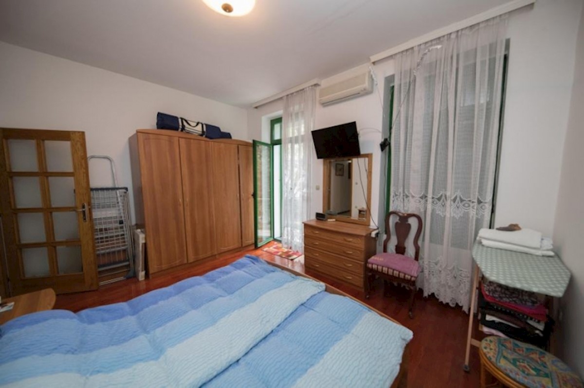 Apartma Na predaj - PRIMORSKO-GORANSKA  CRIKVENICA 