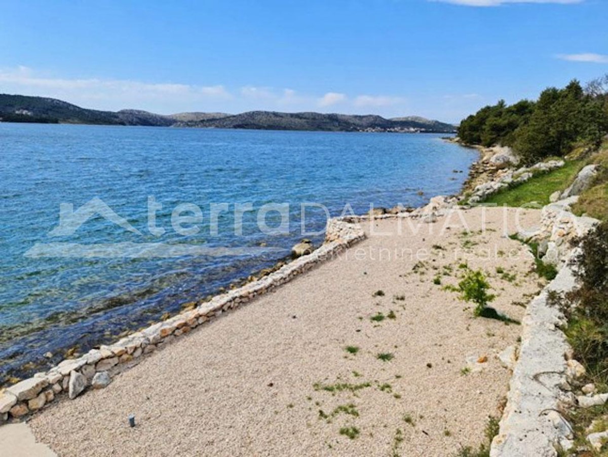 Land For sale - ŠIBENSKO-KNINSKA  ŠIBENIK 