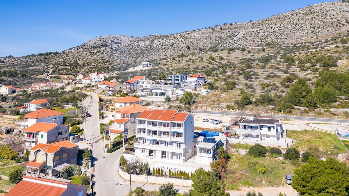 Haus Zu verkaufen - SPLITSKO-DALMATINSKA  SEGET 