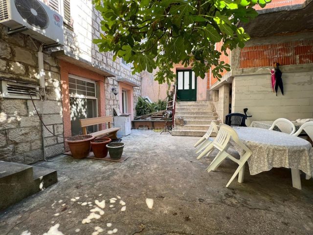 Haus Zu verkaufen - Splitsko-dalmatinska Makarska - foto 2/14