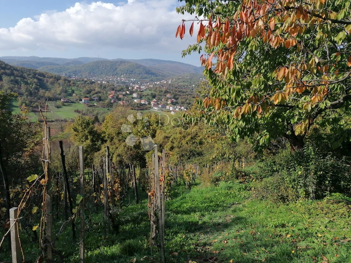 Zemljište Na prodaju - GRAD ZAGREB  ZAGREB 