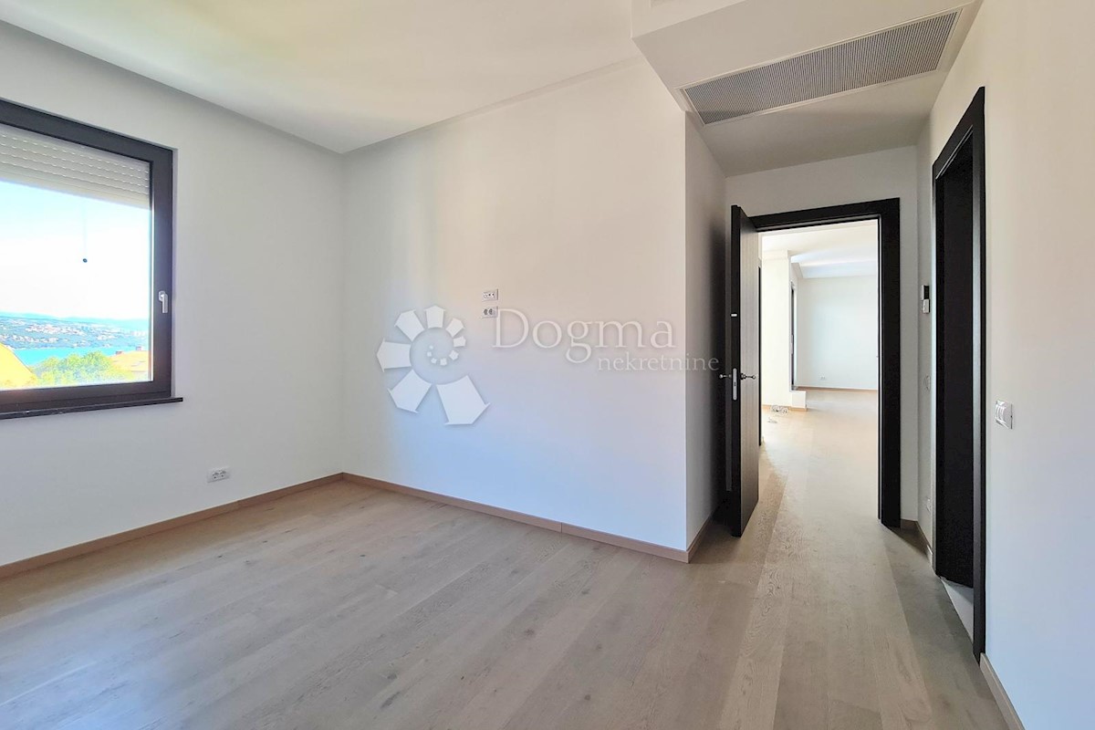 Stan Na prodaju - PRIMORSKO-GORANSKA  OPATIJA 