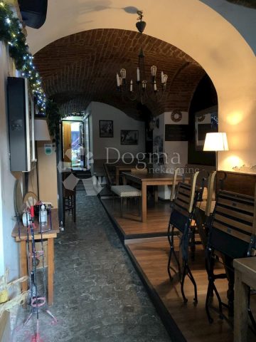 House for sale 600 m² – Kaptol