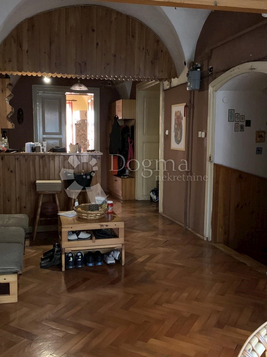 Kuća Na prodaju - GRAD ZAGREB  ZAGREB 