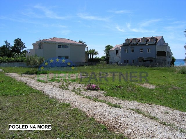 Land for sale 1390 m² – Rogoznica