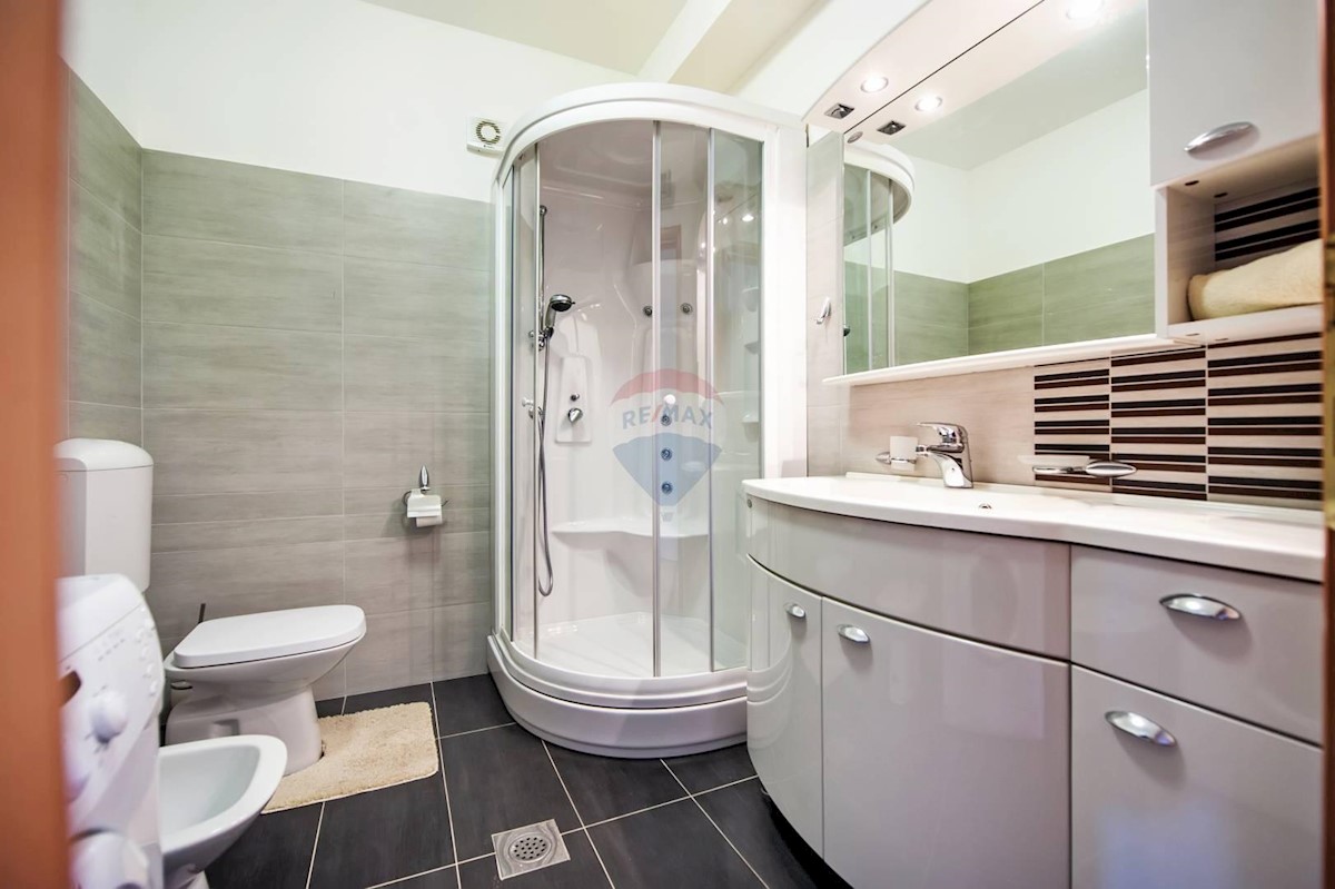 Apartment Zu verkaufen - ISTARSKA  ROVINJ 