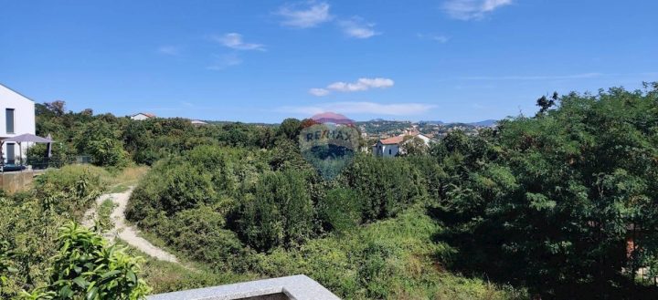 Pozemek na prodej 1733 m² – Pobri