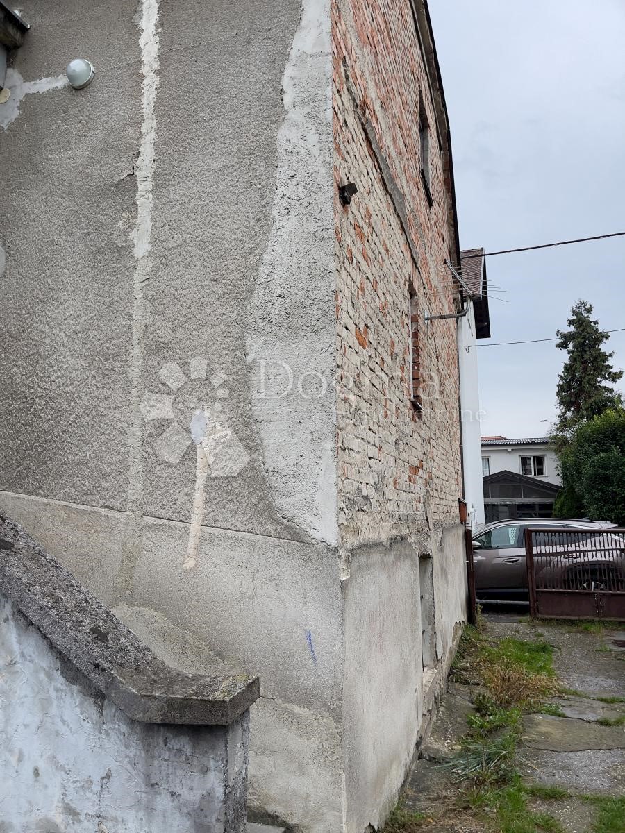 Kuća Na prodaju - GRAD ZAGREB  ZAGREB 