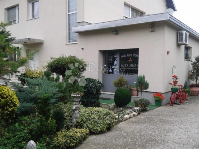 House for sale 864 m² – Hrvatski Leskovac