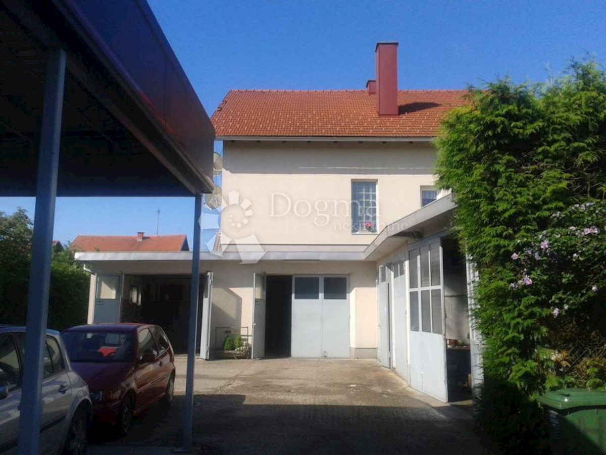Maison À vendre - GRAD ZAGREB  ZAGREB 