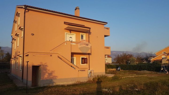Haus Zu verkaufen - Primorsko-goranska Jelenje - foto 2/6
