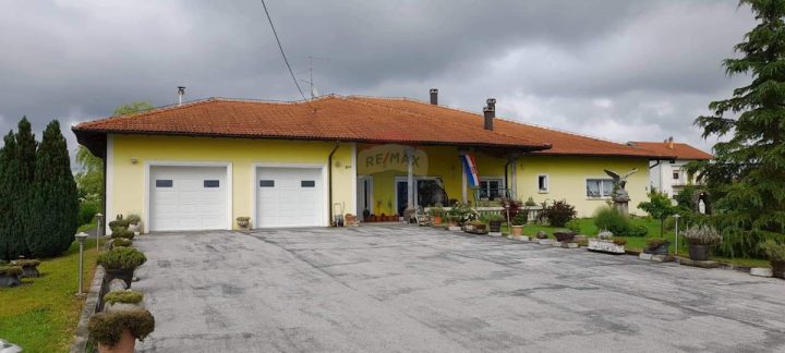 Maison à vendre 590 m² – Bratina