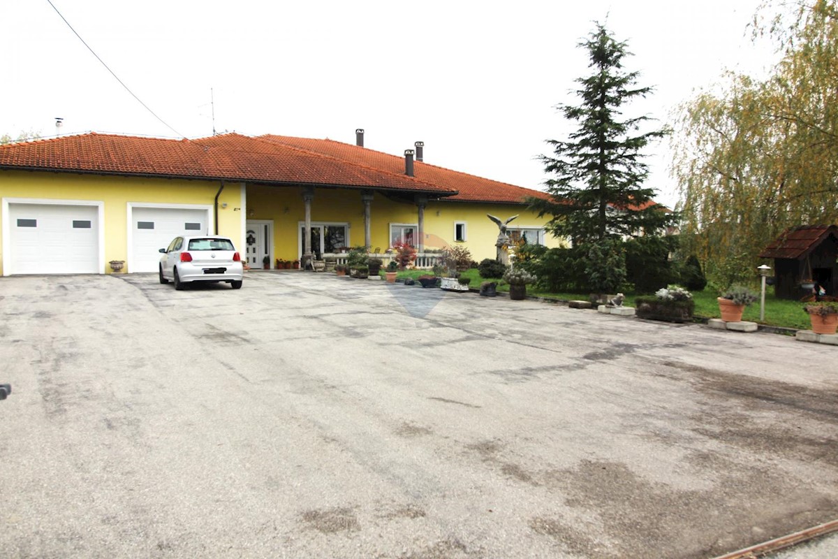 Maison À vendre - ZAGREBAČKA  PISAROVINA 