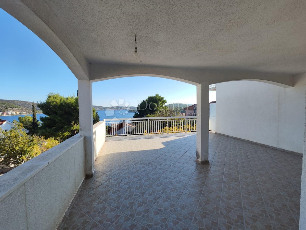 House For sale - ŠIBENSKO-KNINSKA  ROGOZNICA 