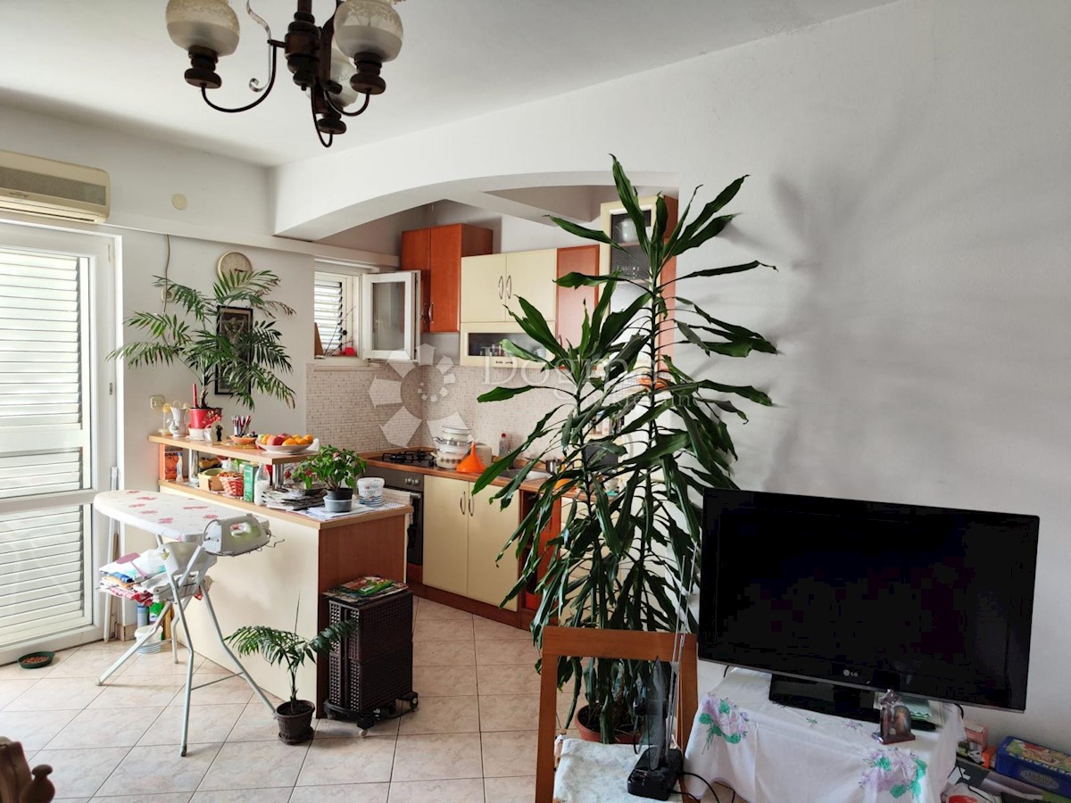 House For sale - ŠIBENSKO-KNINSKA  ROGOZNICA 