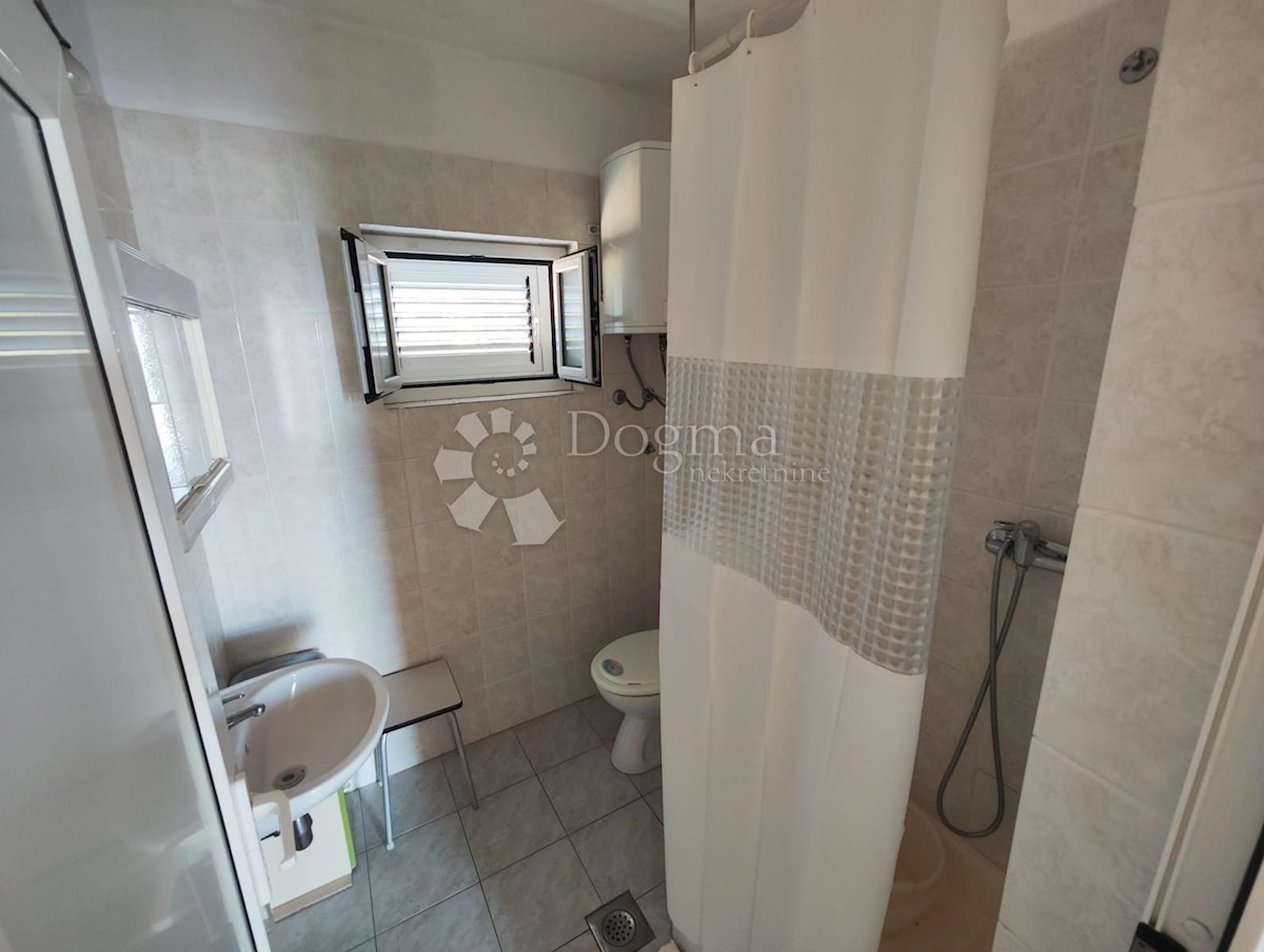 House For sale - ŠIBENSKO-KNINSKA  ROGOZNICA 