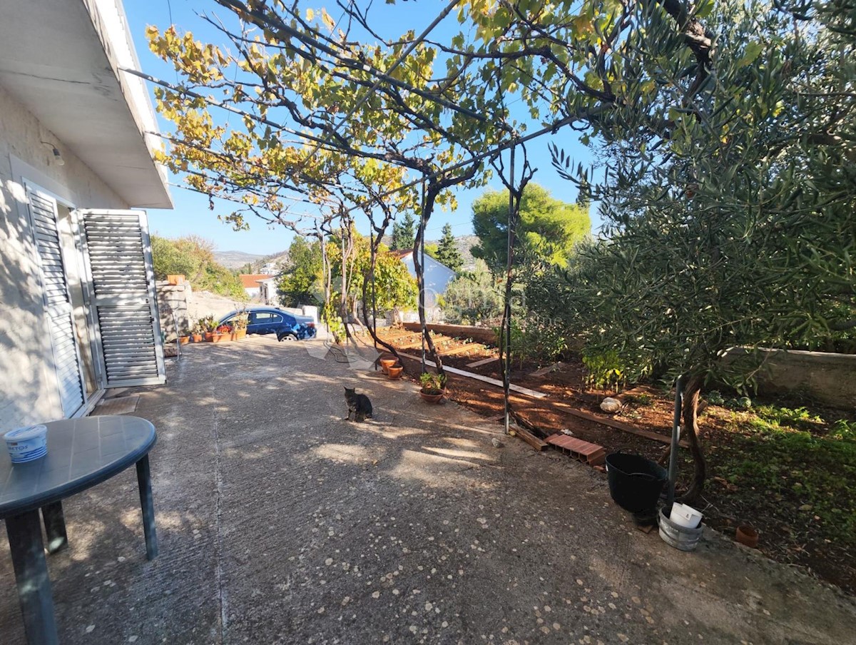 House For sale - ŠIBENSKO-KNINSKA  ROGOZNICA 