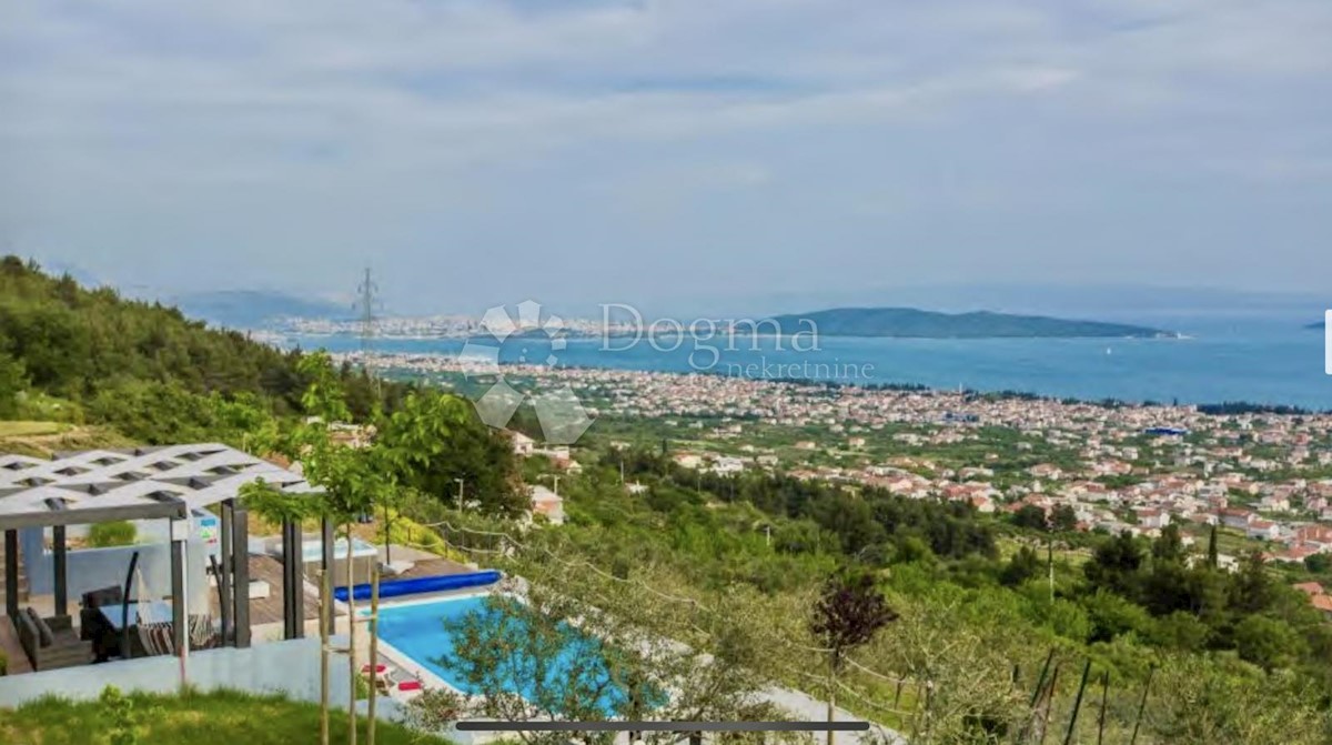 Haus Zu verkaufen - SPLITSKO-DALMATINSKA  KAŠTELA 