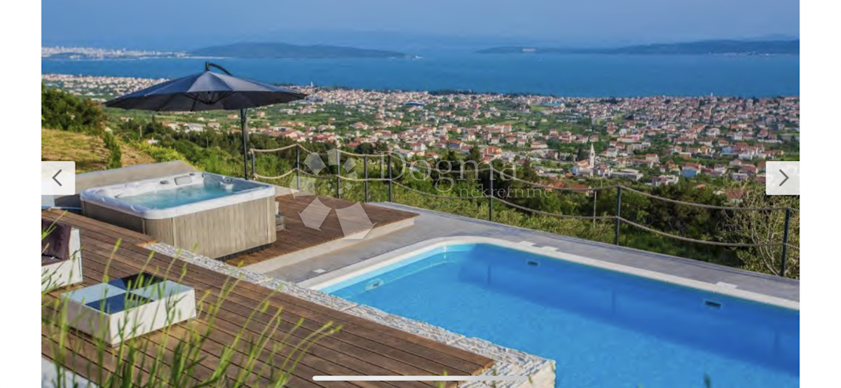Haus Zu verkaufen - SPLITSKO-DALMATINSKA  KAŠTELA 