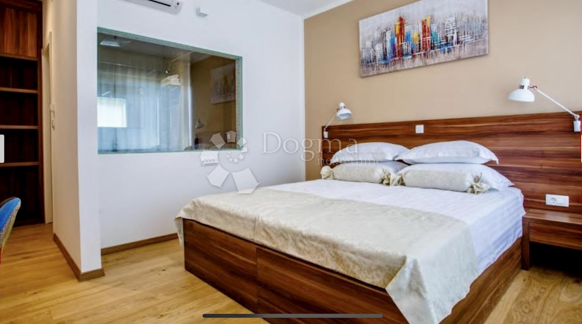 Haus Zu verkaufen - SPLITSKO-DALMATINSKA  KAŠTELA 