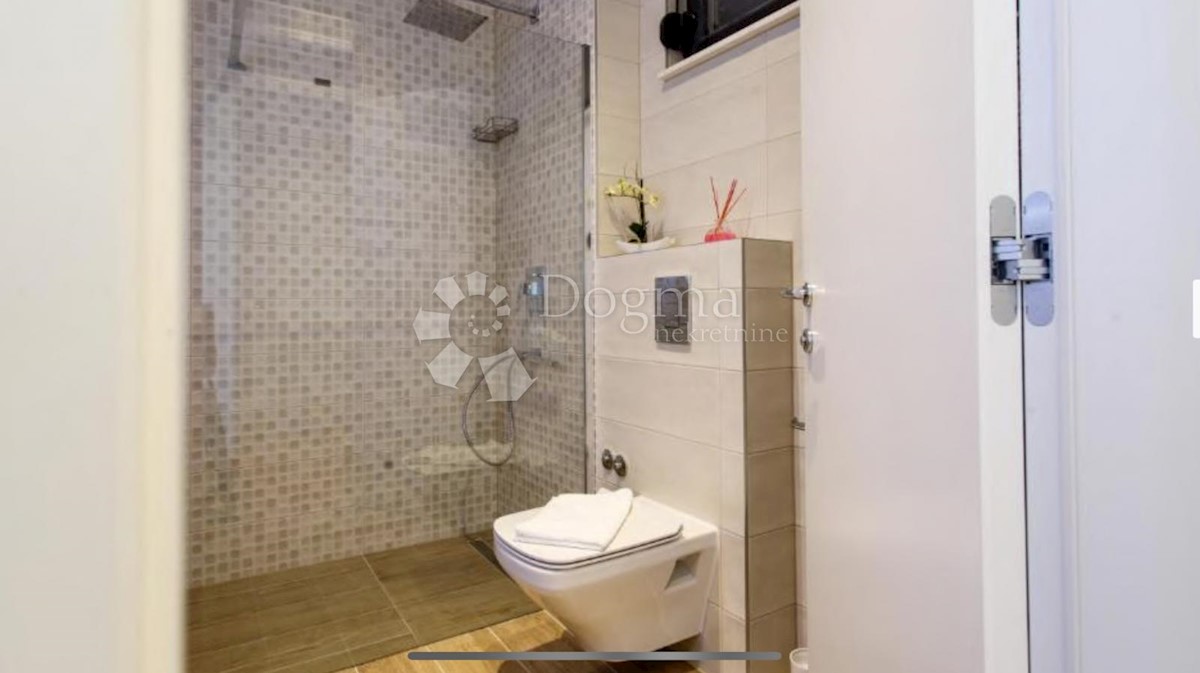 Haus Zu verkaufen - SPLITSKO-DALMATINSKA  KAŠTELA 