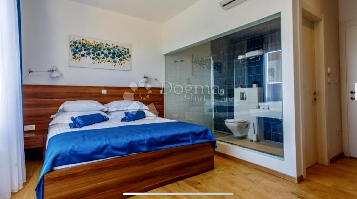 Haus Zu verkaufen - SPLITSKO-DALMATINSKA  KAŠTELA 