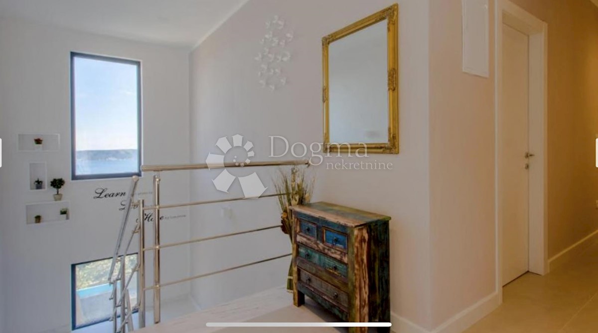 Haus Zu verkaufen - SPLITSKO-DALMATINSKA  KAŠTELA 
