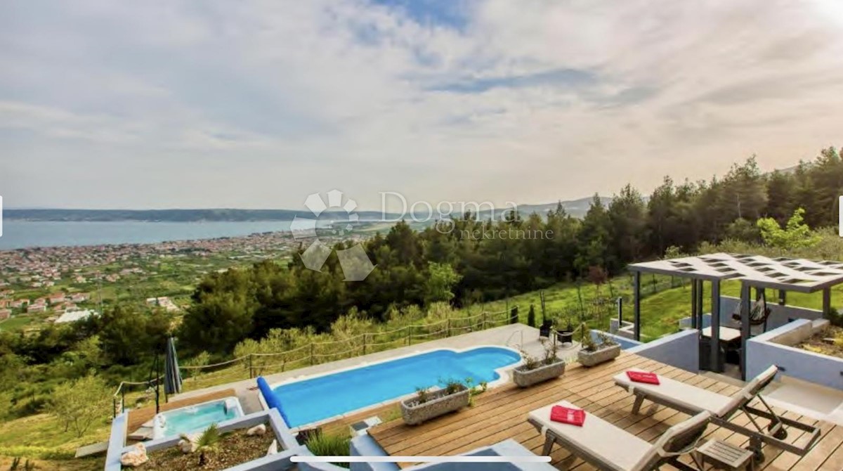 Haus Zu verkaufen - SPLITSKO-DALMATINSKA  KAŠTELA 