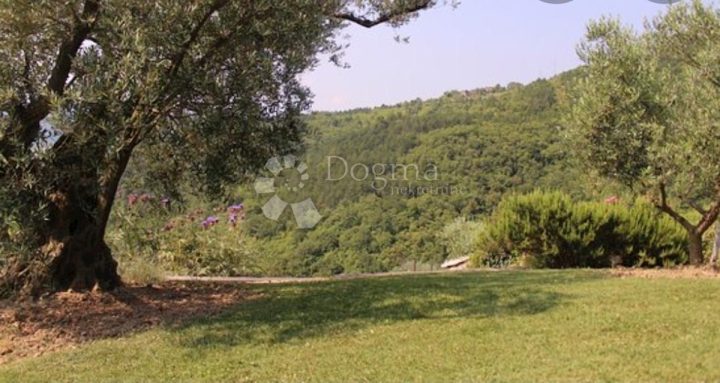 Zemljište na prodaju 1604 m² – Gračišće