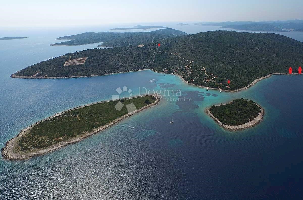 Land For sale - SPLITSKO-DALMATINSKA  TROGIR 