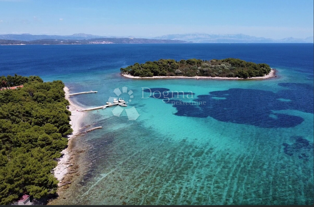 Land For sale - SPLITSKO-DALMATINSKA  TROGIR 