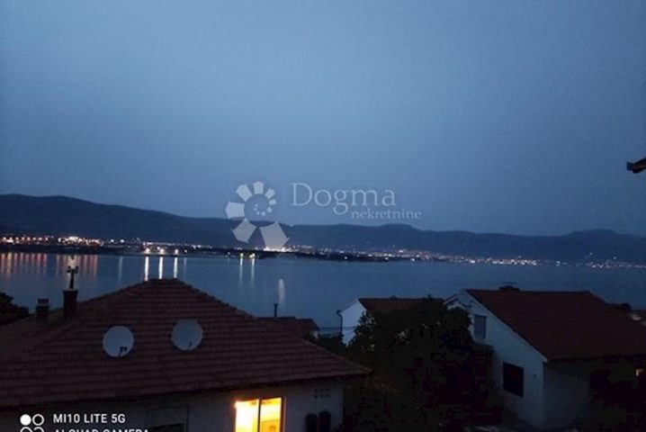 Land for sale 352 m² – Mastrinka