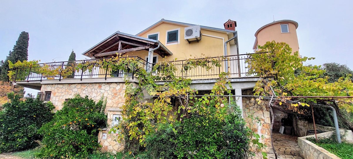 House For sale PULA