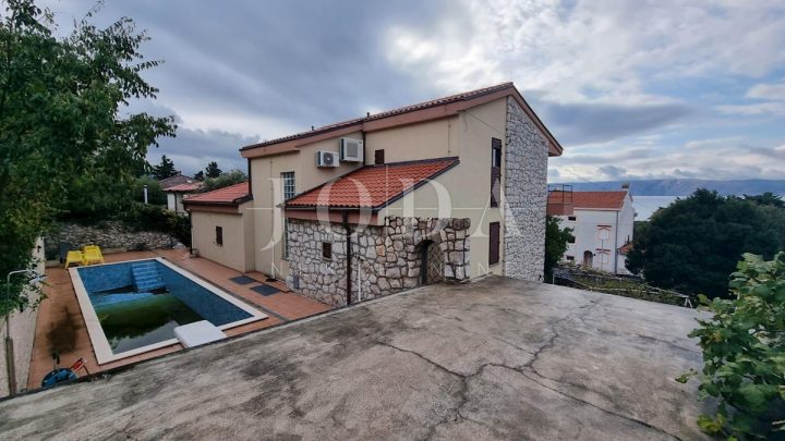 Kuća na prodaju 270 m² – Novi Vinodolski