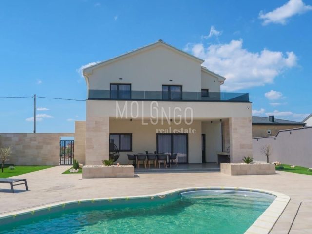 House for sale 250 m² – Novi Vinodolski