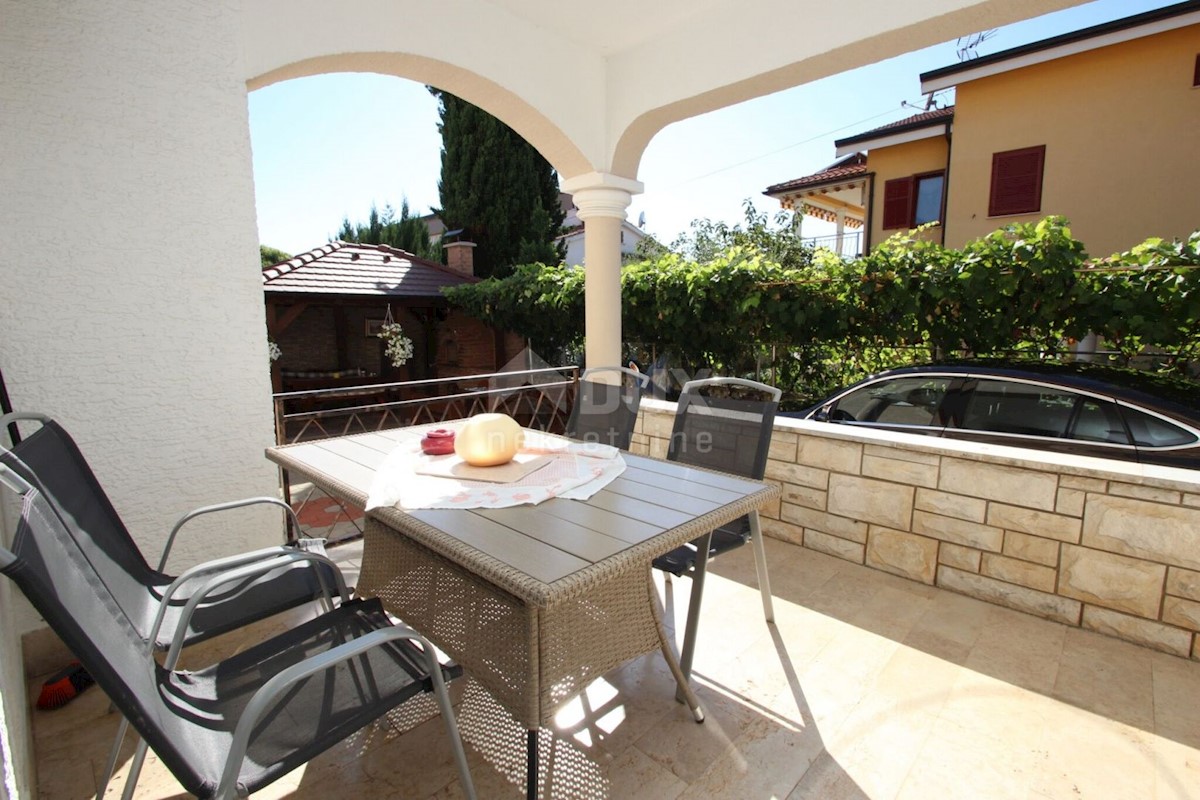 Haus Zu verkaufen - ISTARSKA  POREČ 