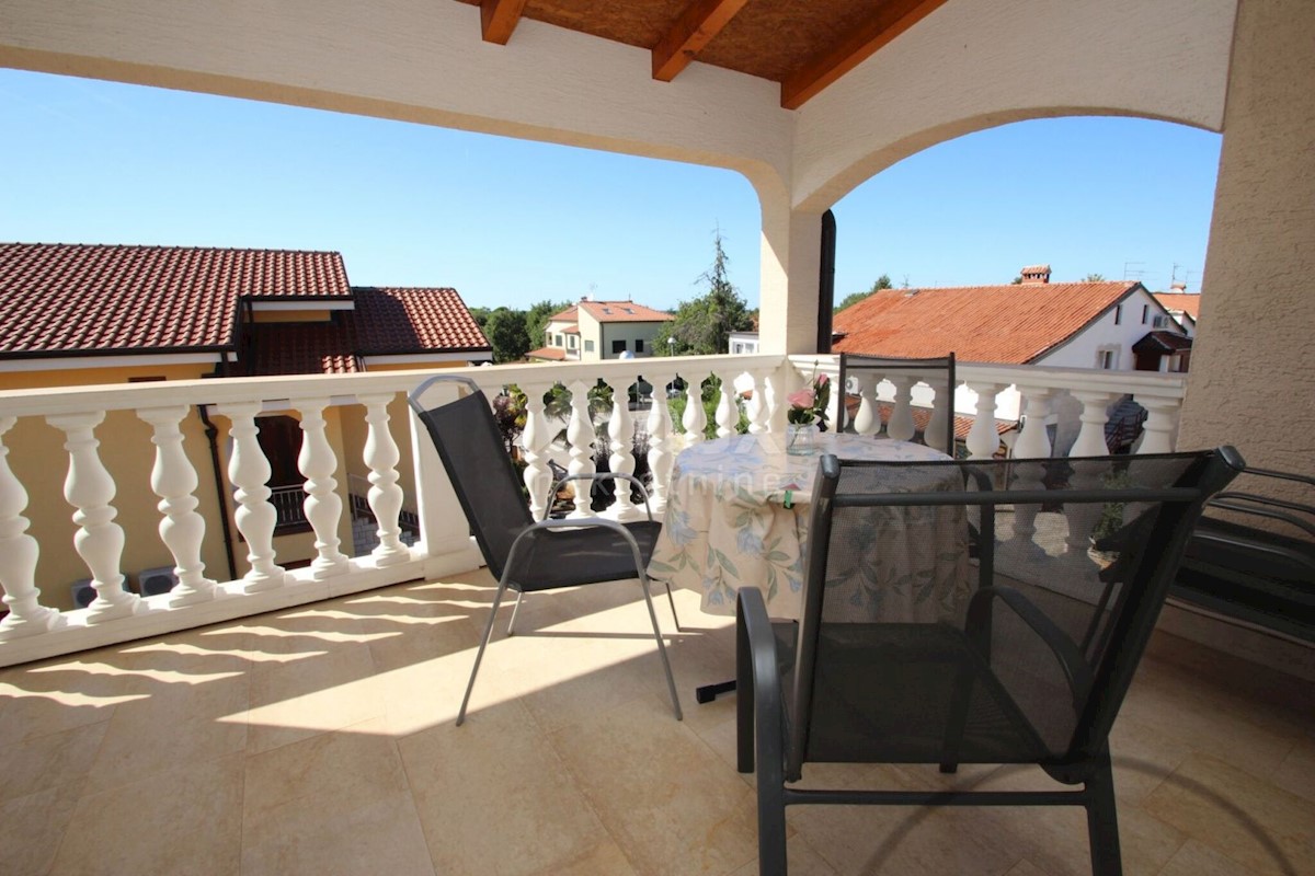 Haus Zu verkaufen - ISTARSKA  POREČ 